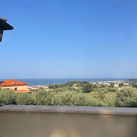 La Bouganvillea *