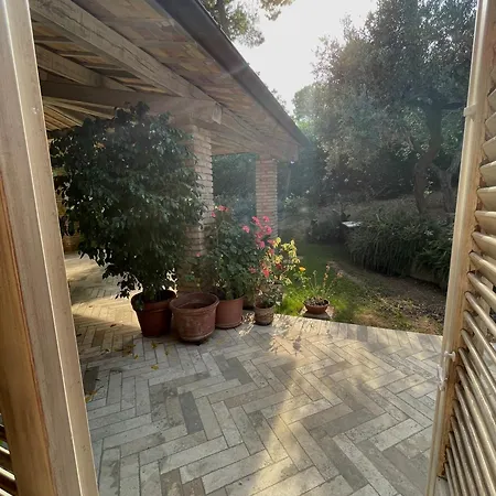 度假居 La Bouganvillea