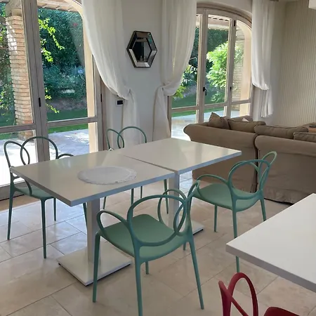 度假居 La Bouganvillea *