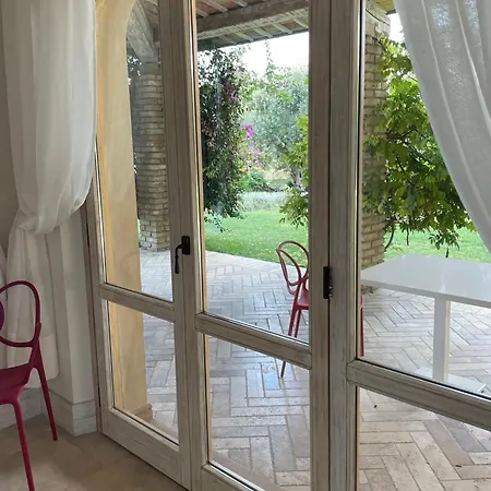 La Bouganvillea