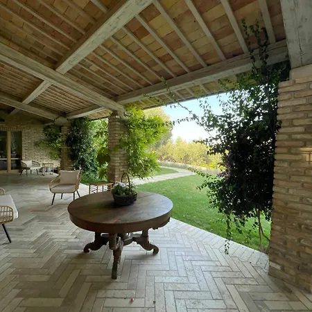 度假居 La Bouganvillea